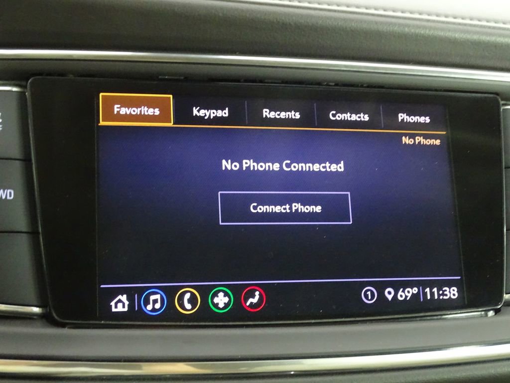 Used 2020 Buick Enclave Essence w/ LPO, Luxury Package image 38