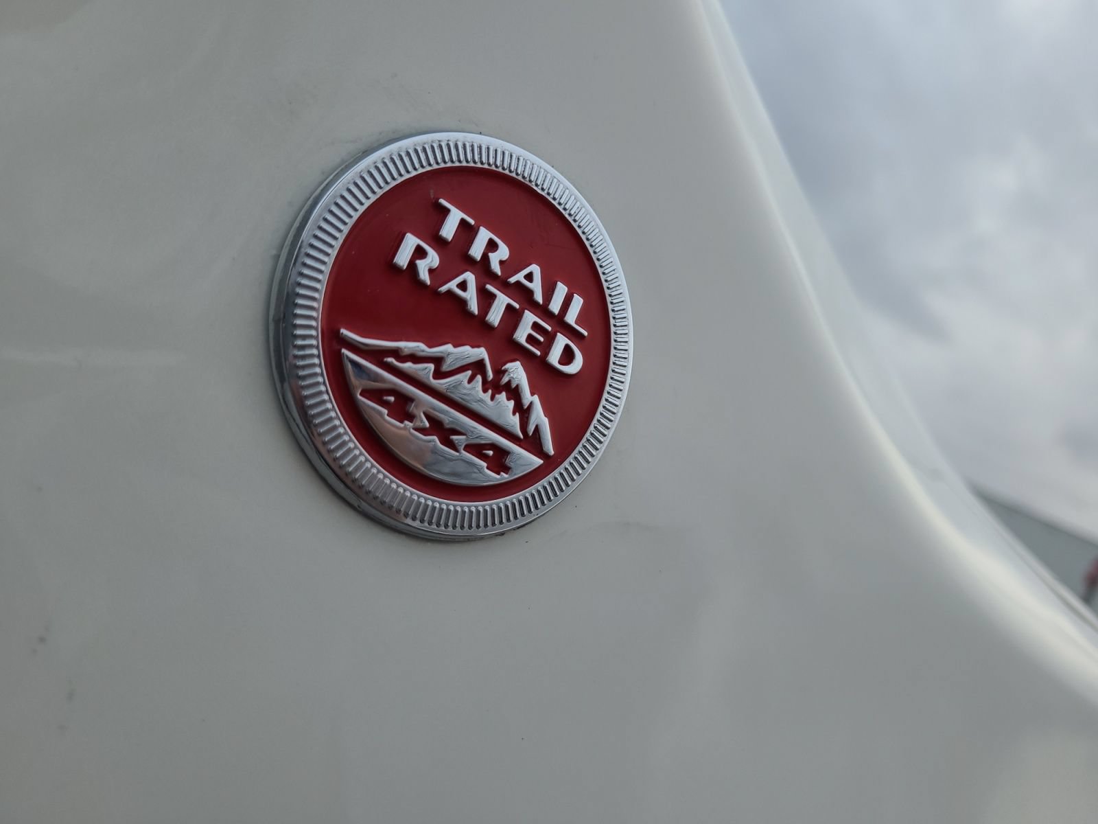 Used 2023 Jeep Renegade Trailhawk AWD/4WD image 17