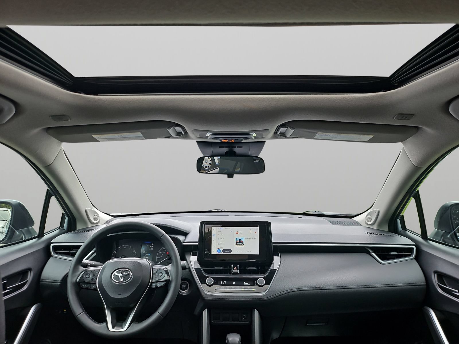 Used 2023 Toyota Corolla Cross LE w/ Moonroof Package FWD image 39