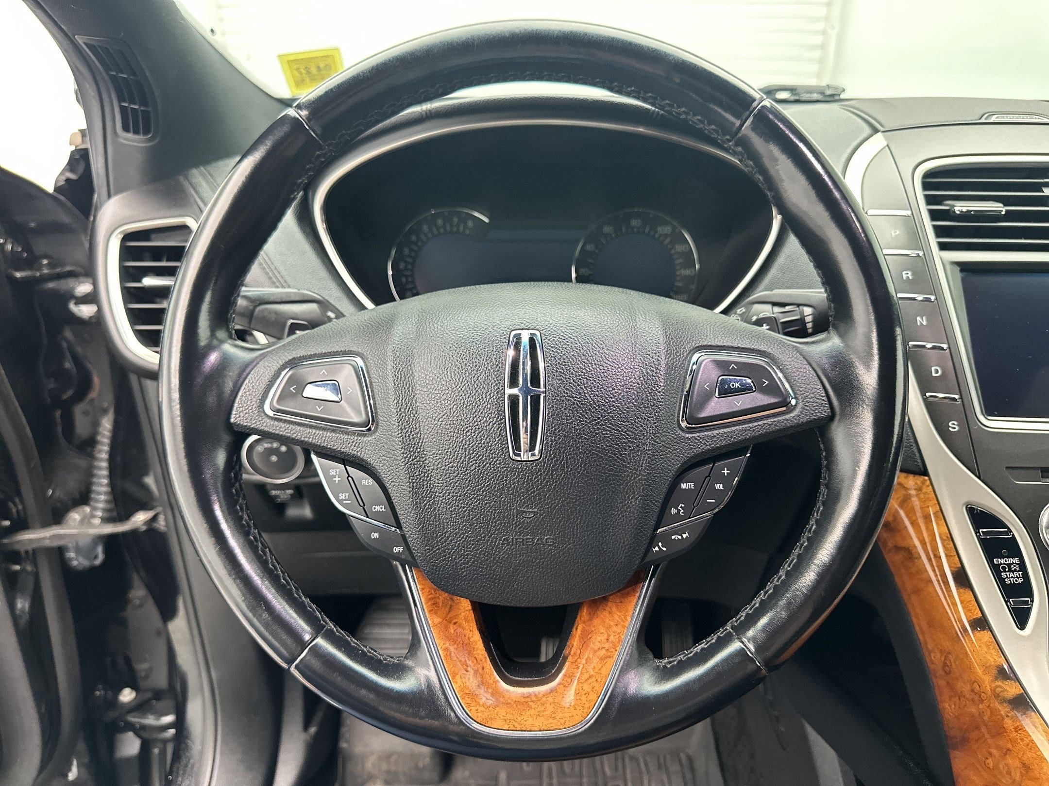 Used 2018 Lincoln MKX Reserve w/ Lincoln MKX Climate Package AWD/4WD image 17