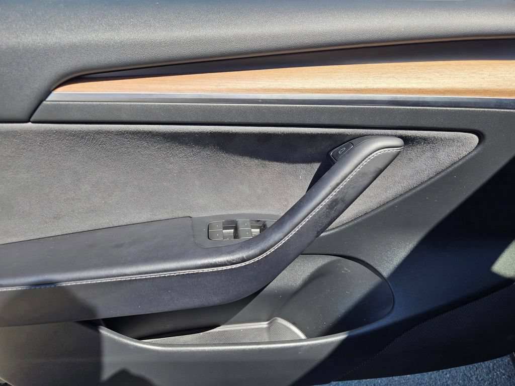 Used 2023 Tesla Model 3 Long Range AWD/4WD image 17