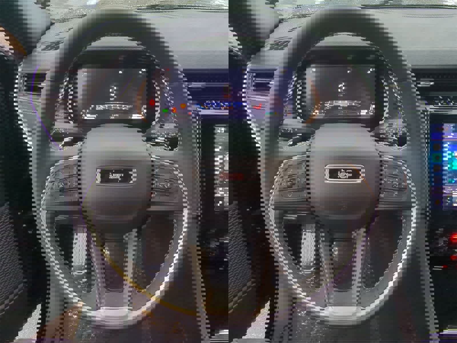 Used 2024 Jeep Grand Cherokee Altitude image 30