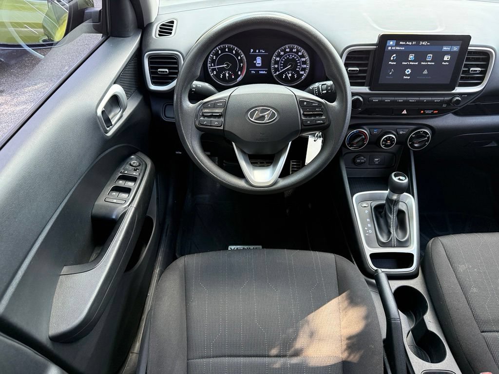 Used 2020 Hyundai Venue SE FWD image 25