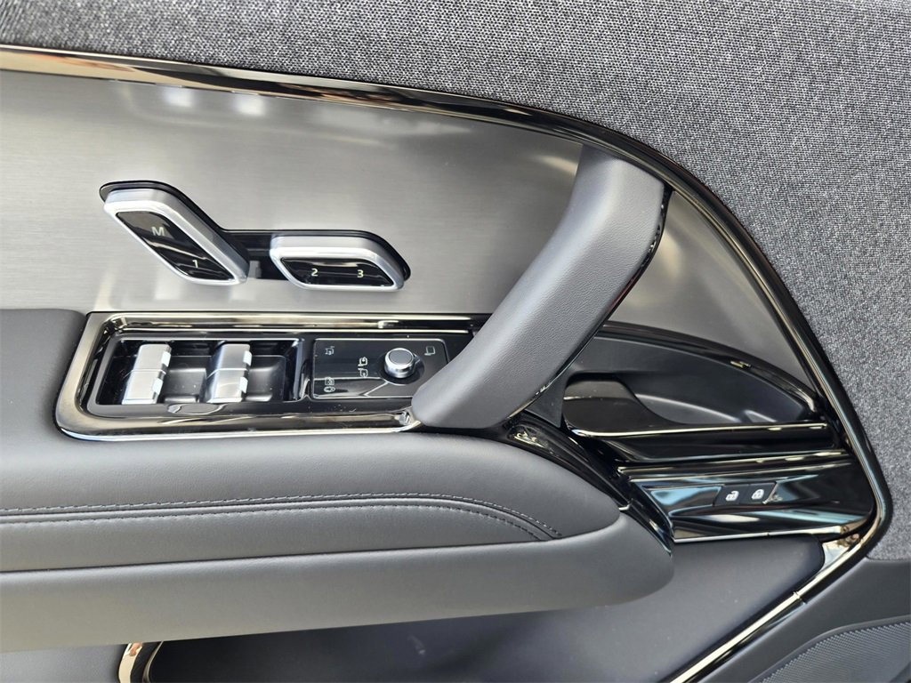 New 2025 Land Rover Range Rover Sport Dynamic SE image 10