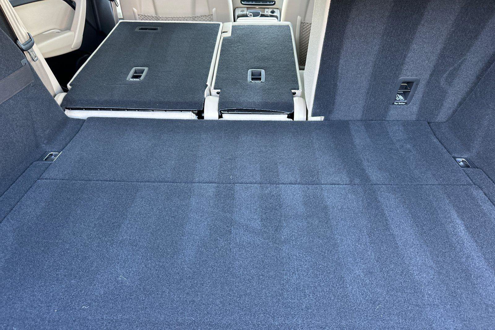 Used 2023 Audi Q5 Premium w/ Convenience Package image 15