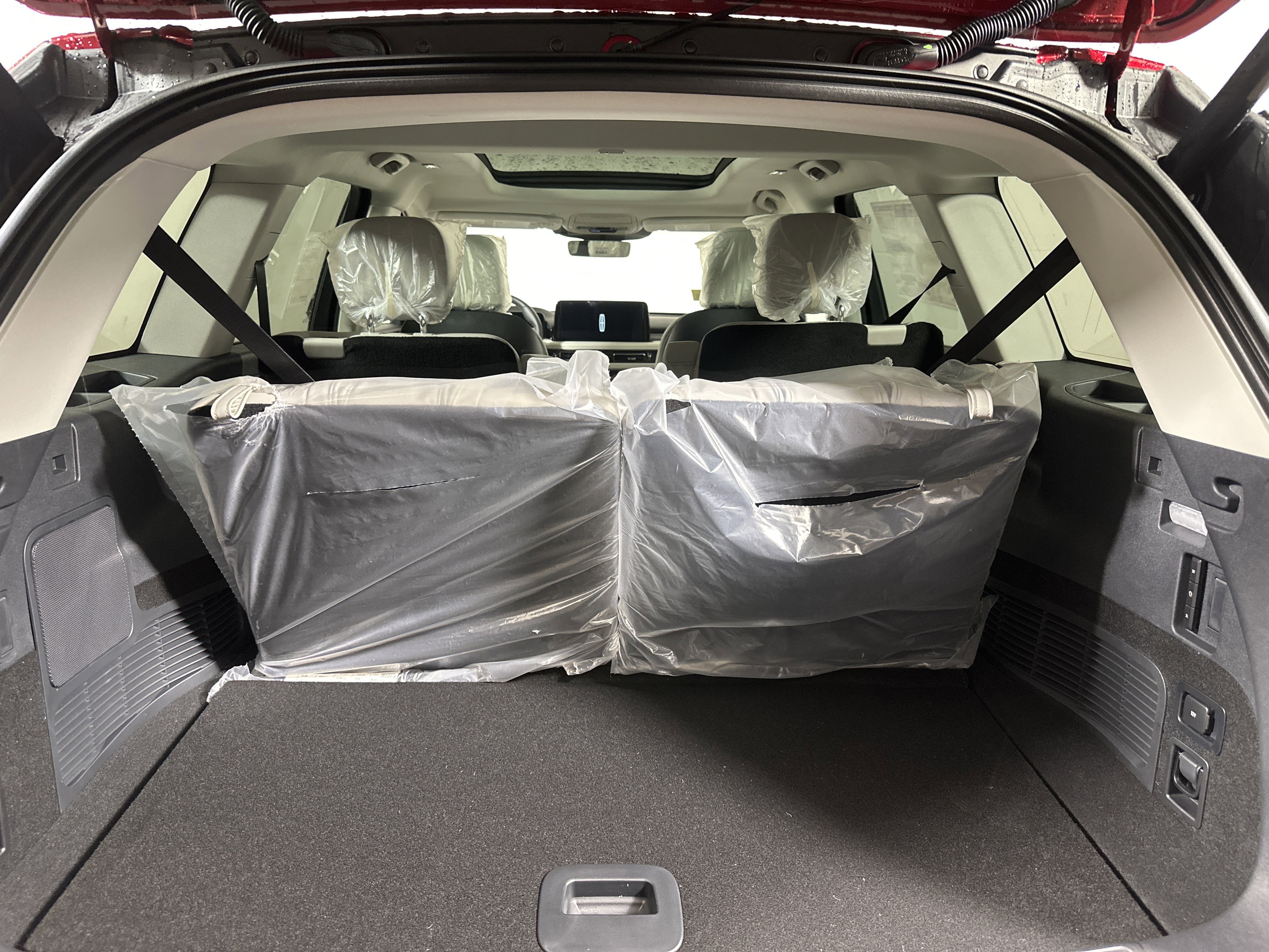 New 2025 Lincoln Aviator AWD w/ Equipment Group 101A image 23