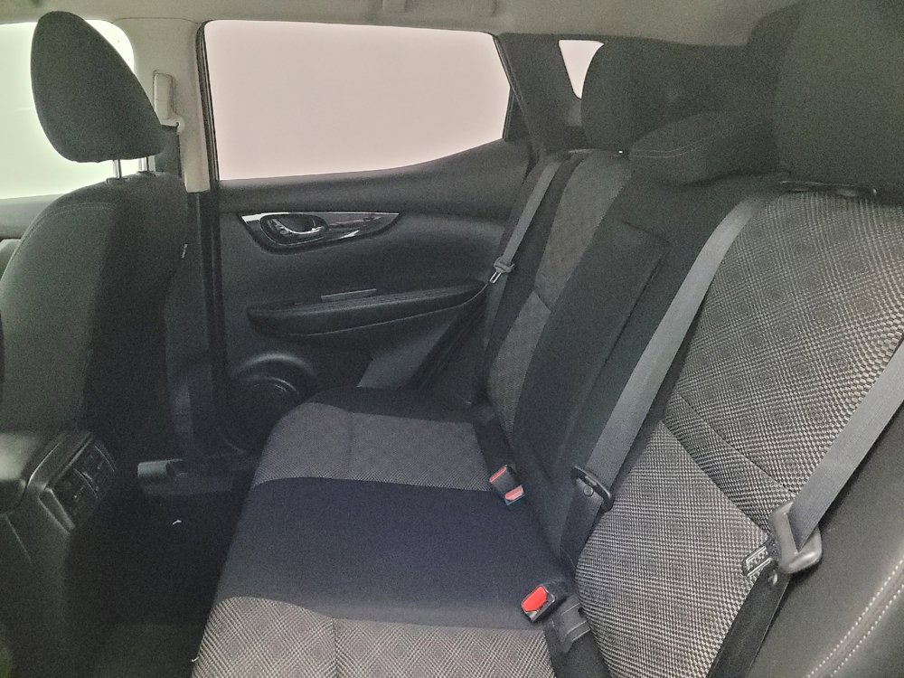 Used 2017 Nissan Rogue Sport SV image 18