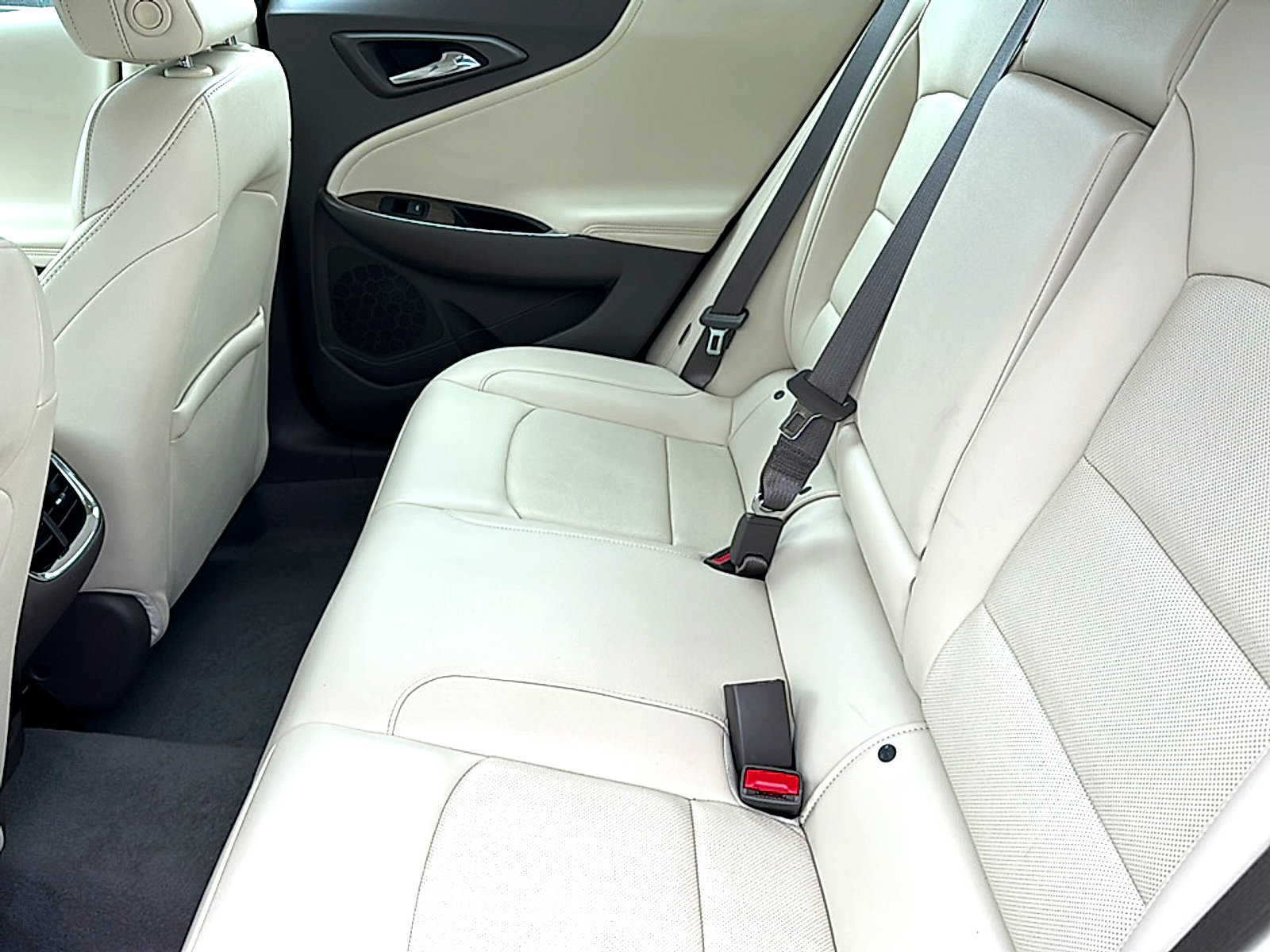 Used 2024 Chevrolet Malibu LT image 18