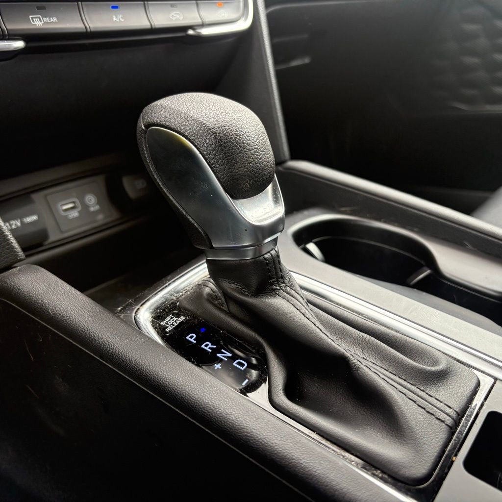 Used 2020 Hyundai Santa Fe SE FWD image 23