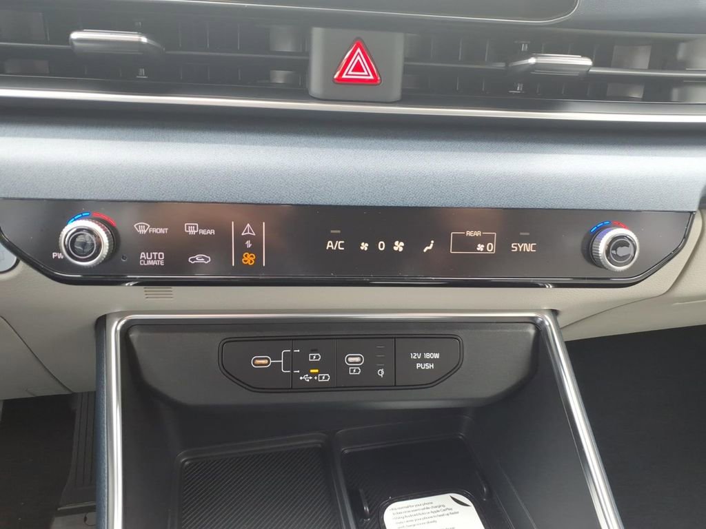 New 2026 Kia Carnival EX image 18