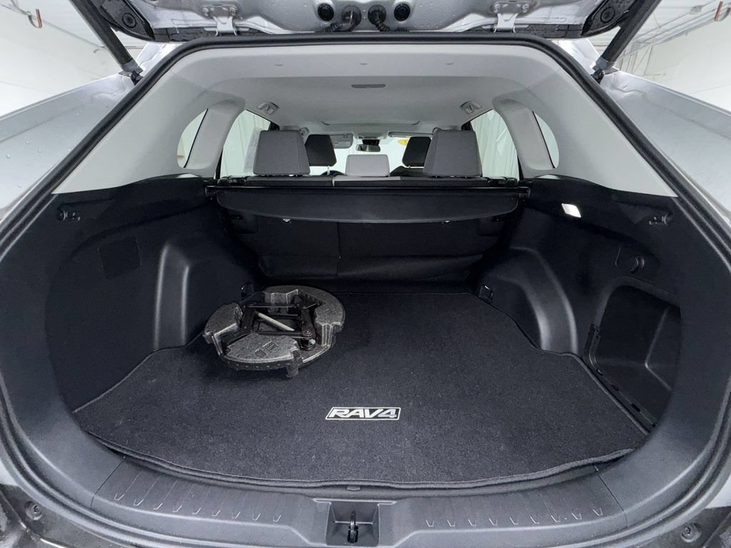 Certified 2022 Toyota RAV4 XLE AWD/4WD image 14
