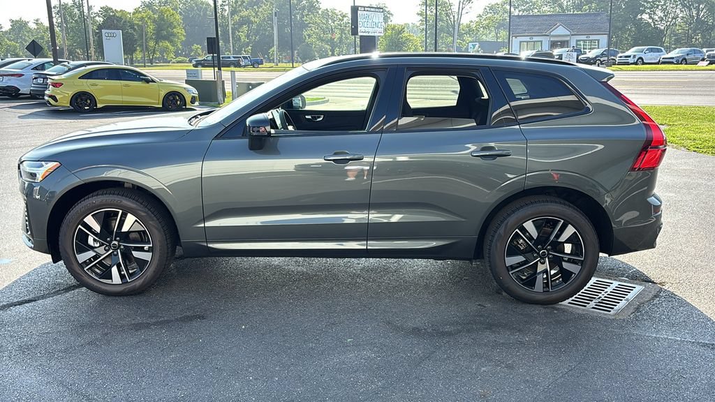 New 2026 Volvo XC60 B5 Core w/ Protection Package Premier AWD/4WD image 3