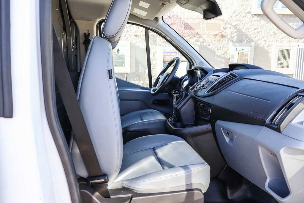 Used 2019 Ford Transit 250 130 Low Roof RWD image 21