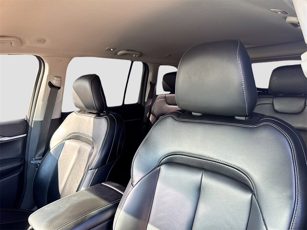 Used 2023 Jeep Grand Cherokee Limited image 10