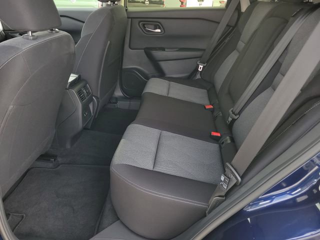 Used 2025 Nissan Rogue SV image 8
