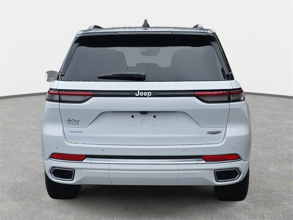 New 2025 Jeep Grand Cherokee Summit w/ Luxury Tech Group V image 6