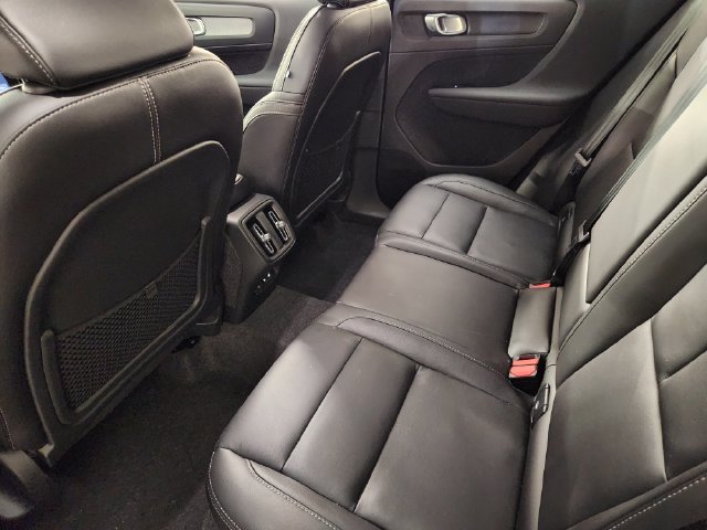 Certified 2026 Volvo XC40 B5 Plus w/ Protection Package Premier AWD/4WD image 30