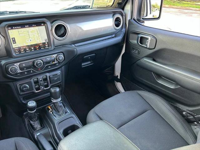 Certified 2023 Jeep Gladiator Overland AWD/4WD image 13