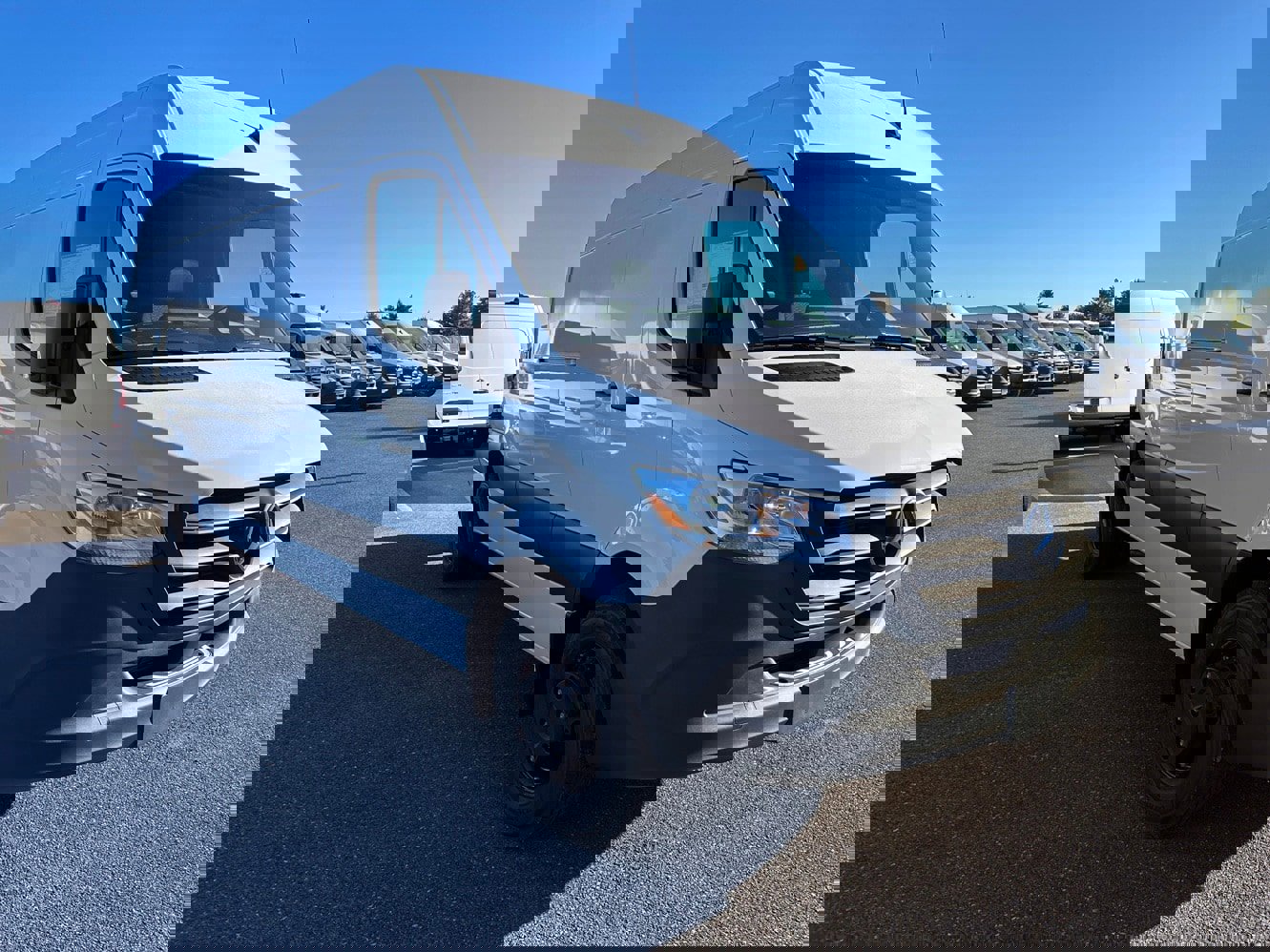 New 2025 Mercedes-Benz Sprinter 4500 image 1