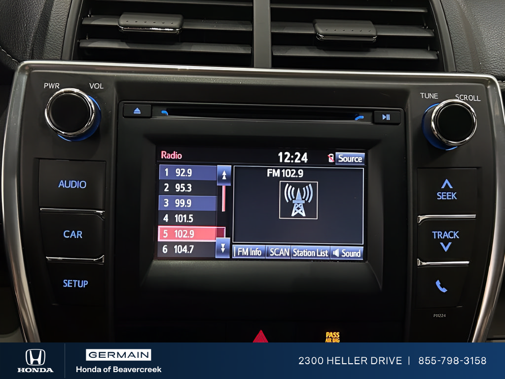 Used 2016 Toyota Camry LE FWD image 16