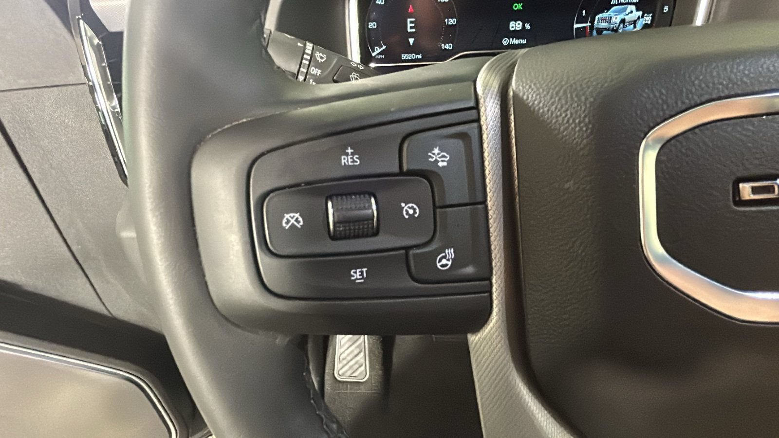Used 2025 GMC Sierra 2500 Denali w/ Denali Reserve Package AWD/4WD image 19