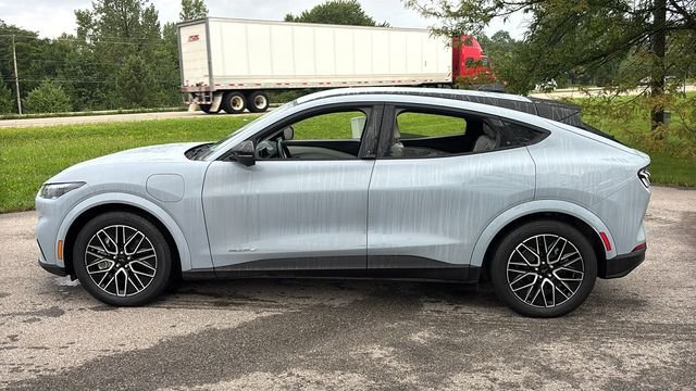 Used 2025 Ford Mustang Mach-E Premium RWD image 4