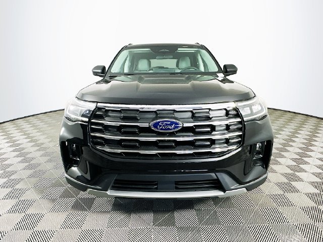 New 2026 Ford Explorer Active w/ Active Comfort Package AWD/4WD image 4