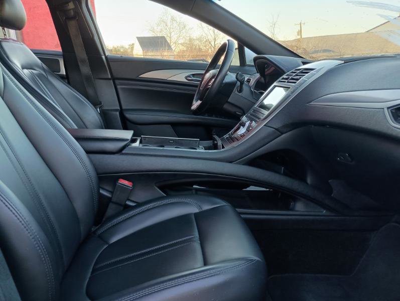 Used 2017 Lincoln MKZ Premiere image 24