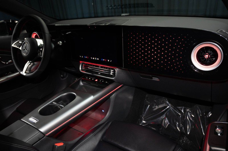 New 2027 Mercedes-Benz CLA 250+ image 16