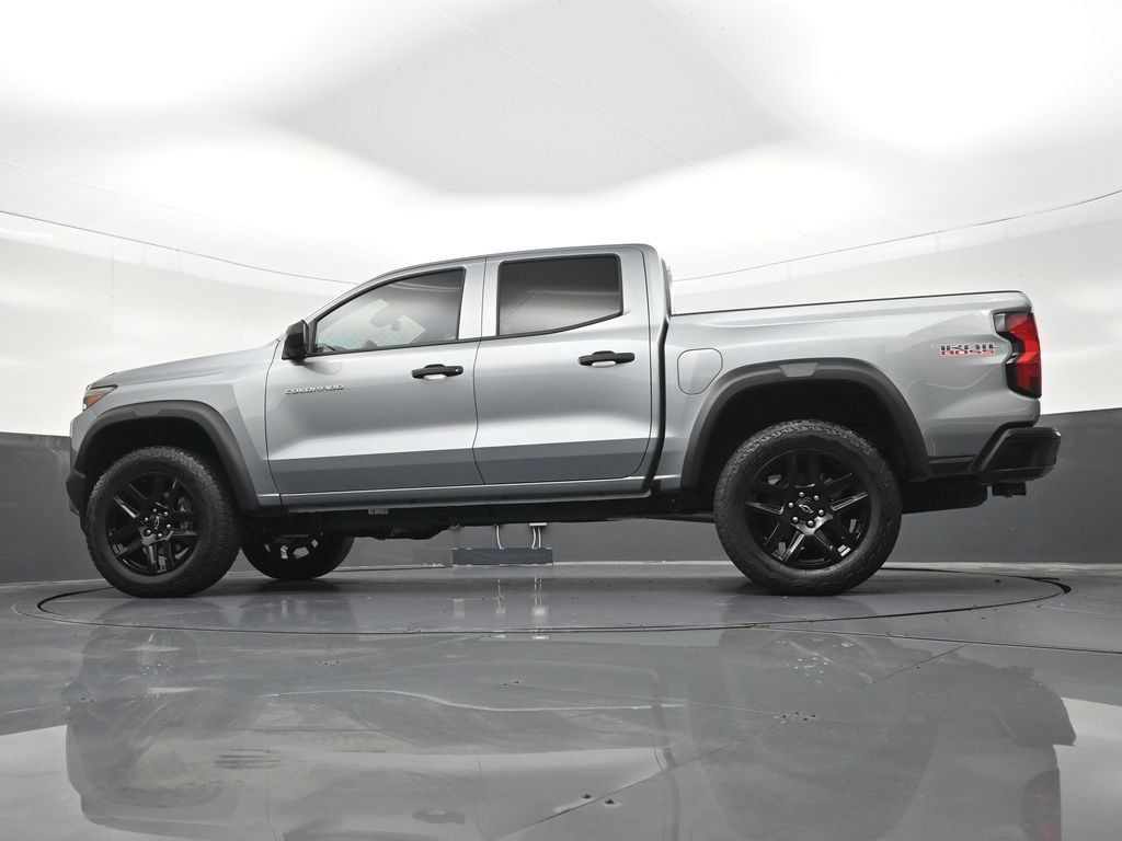 Used 2025 Chevrolet Colorado Trail Boss AWD/4WD image 25