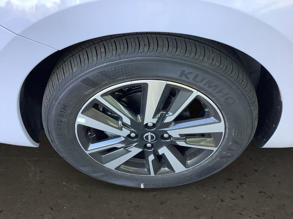 New 2025 Nissan Versa SV w/ Trunk Package FWD image 10