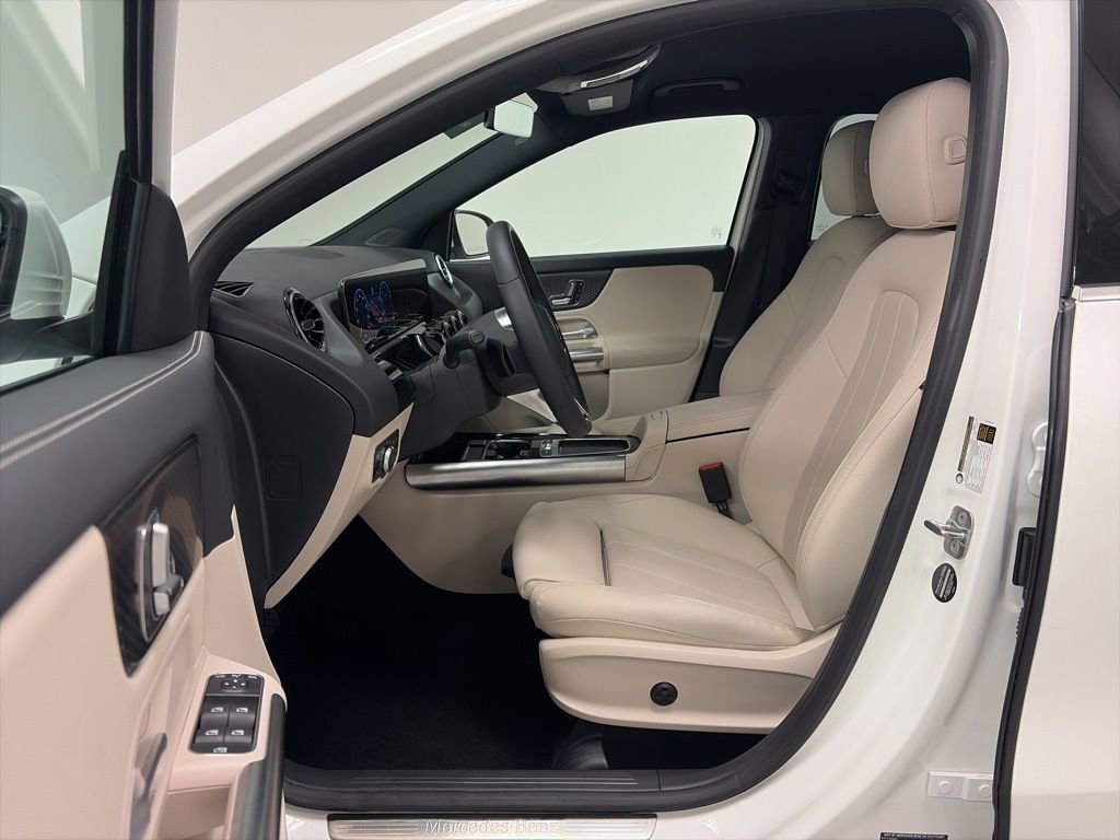 Certified 2025 Mercedes-Benz GLA 250 4MATIC image 10