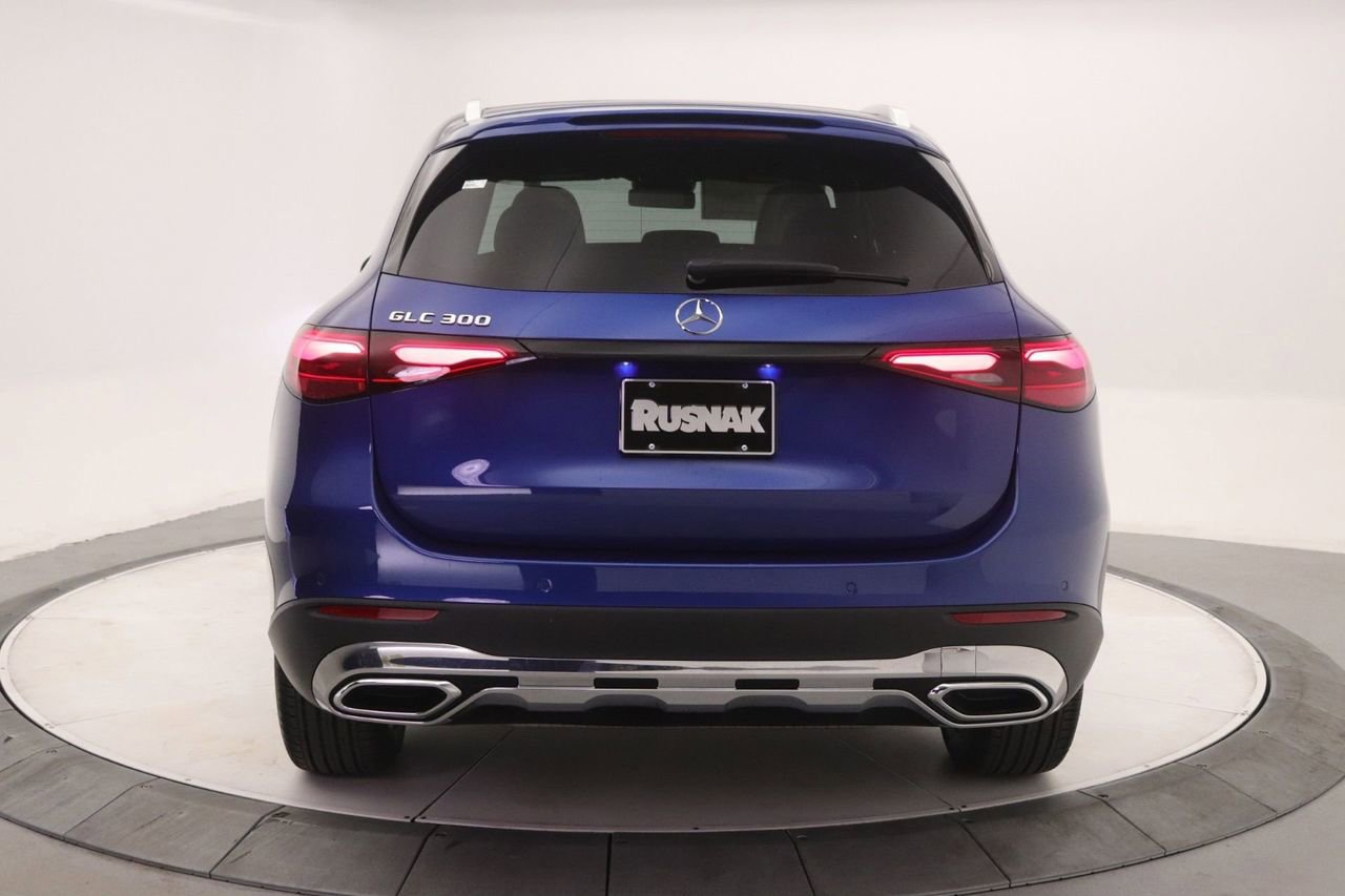 New 2026 Mercedes-Benz GLC 300 image 3