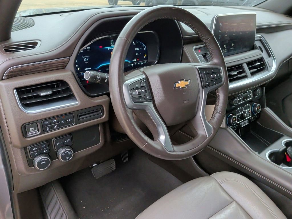 Used 2022 Chevrolet Tahoe LT w/ Luxury Package AWD/4WD image 15
