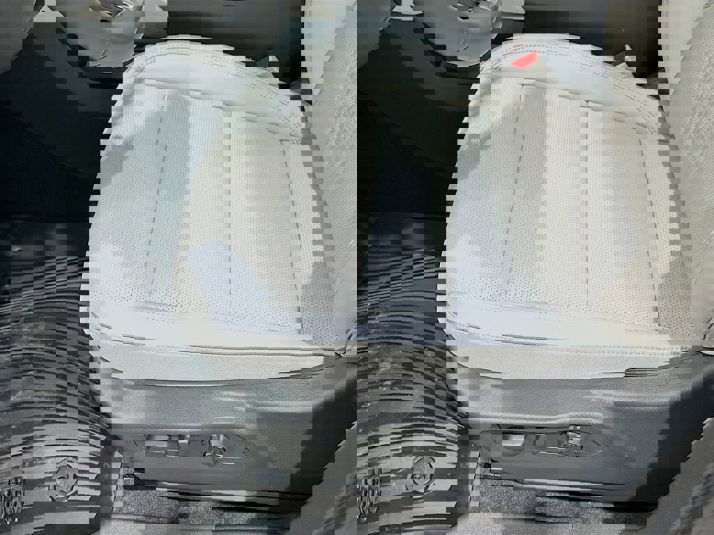 New 2026 Buick Envision Avenir image 20