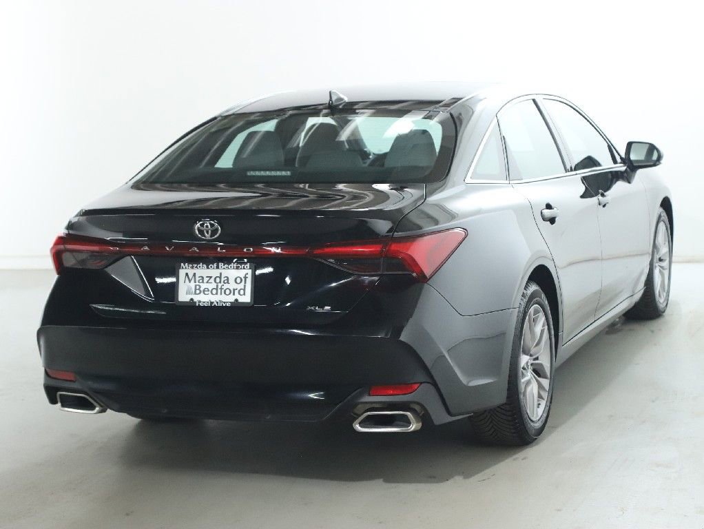 Used 2019 Toyota Avalon XLE w/ Moonroof Package image 47