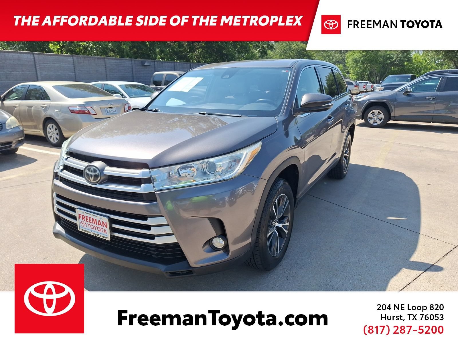 Used 2019 Toyota Highlander Plus FWD image 1