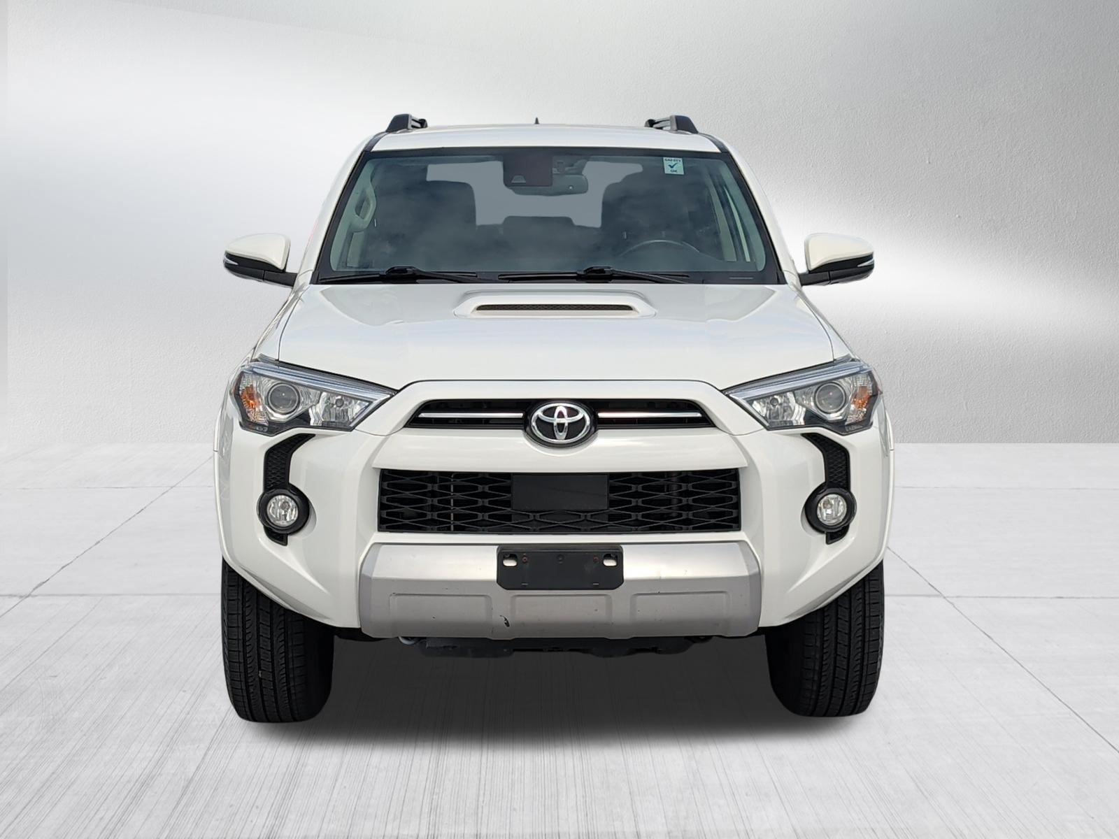 Certified 2020 Toyota 4Runner TRD Off-Road Premium AWD/4WD image 2