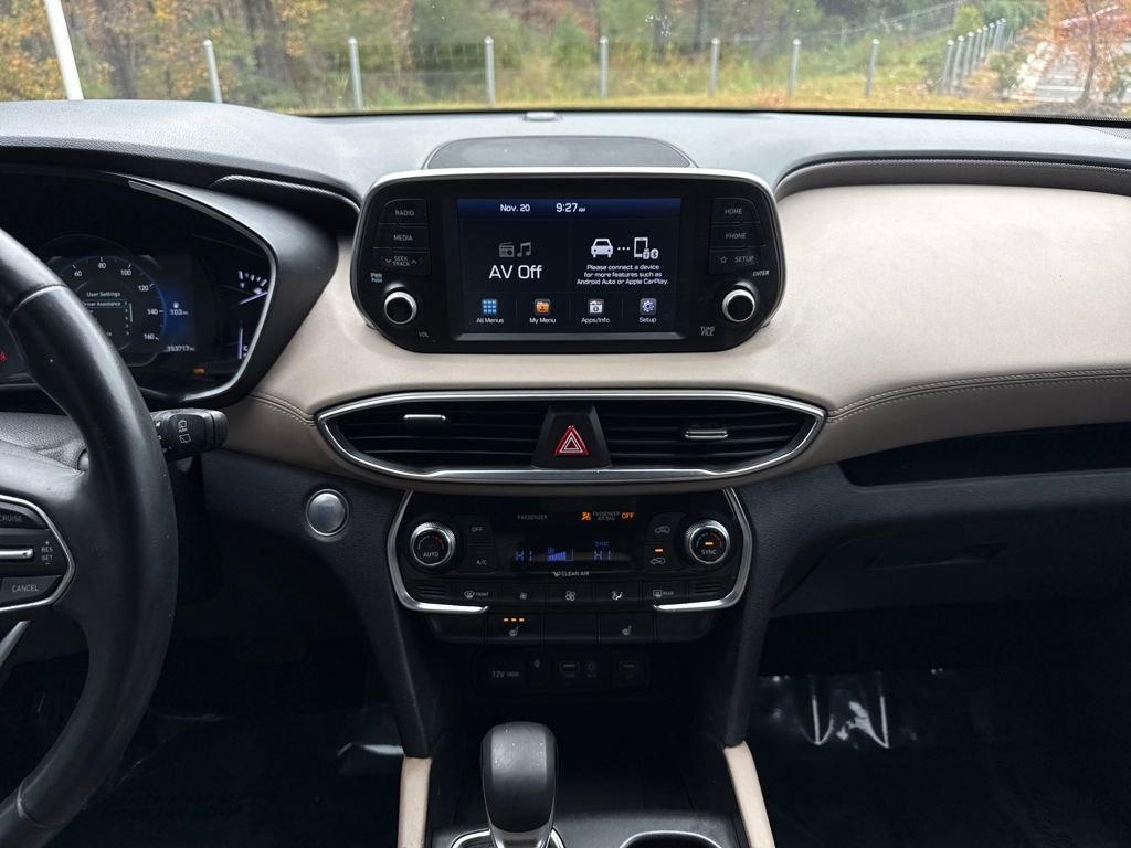 Used 2020 Hyundai Santa Fe SEL w/ Convenience + Premium Package image 17
