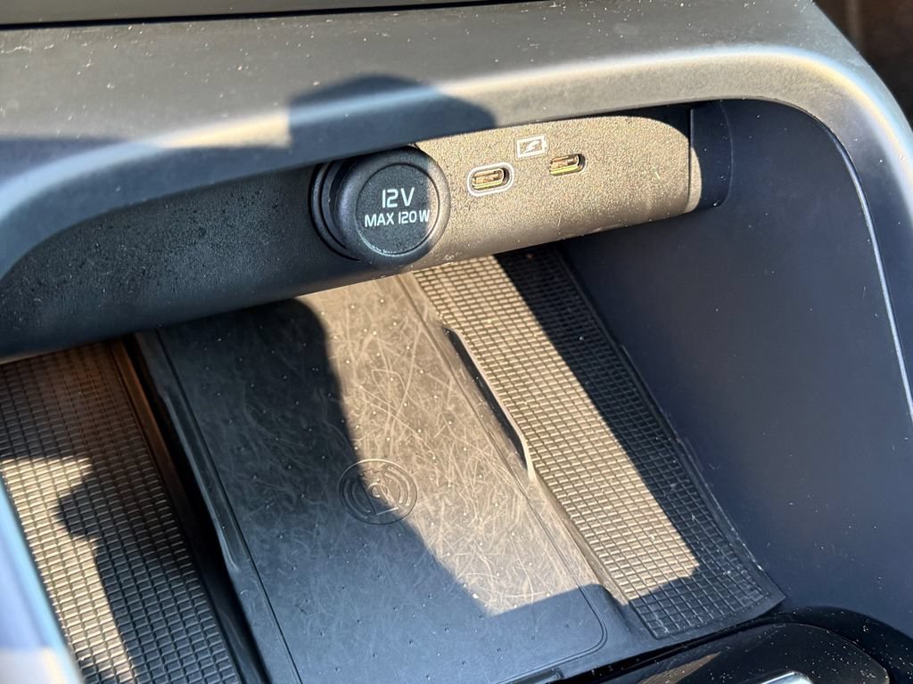 Certified 2023 Volvo C40 P8 Recharge Ultimate AWD/4WD image 36