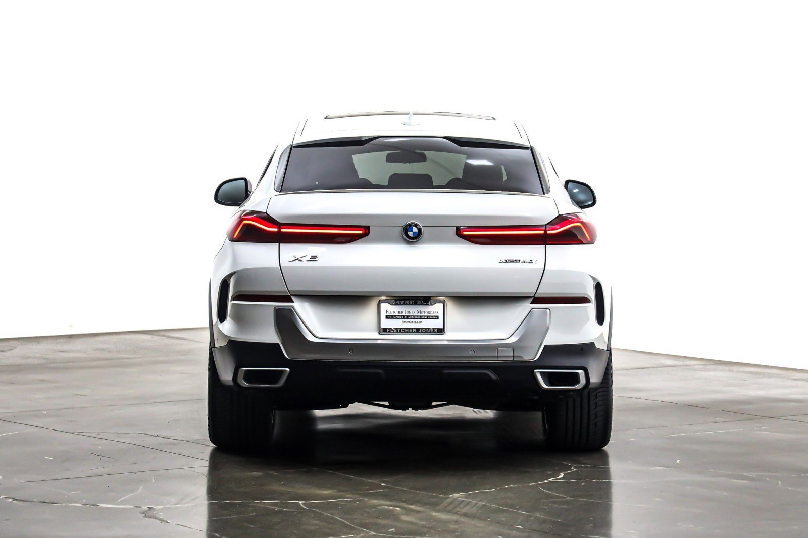 Used 2022 BMW X6 xDrive40i w/ Premium Package image 4