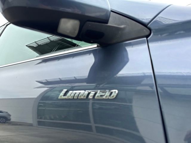 Used 2013 Toyota Highlander Limited AWD/4WD image 25