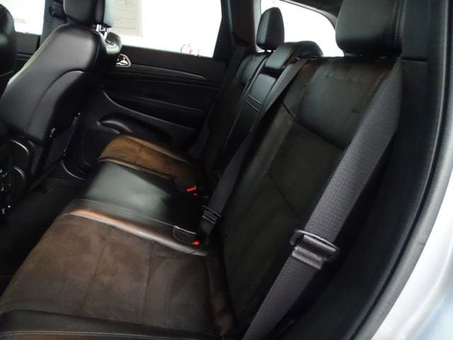 Used 2021 Jeep Grand Cherokee Laredo X image 4