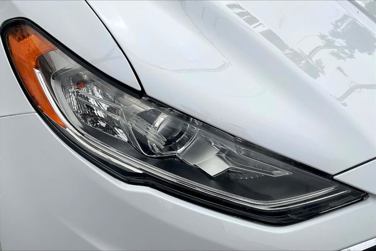 Used 2017 Ford Fusion S FWD image 29