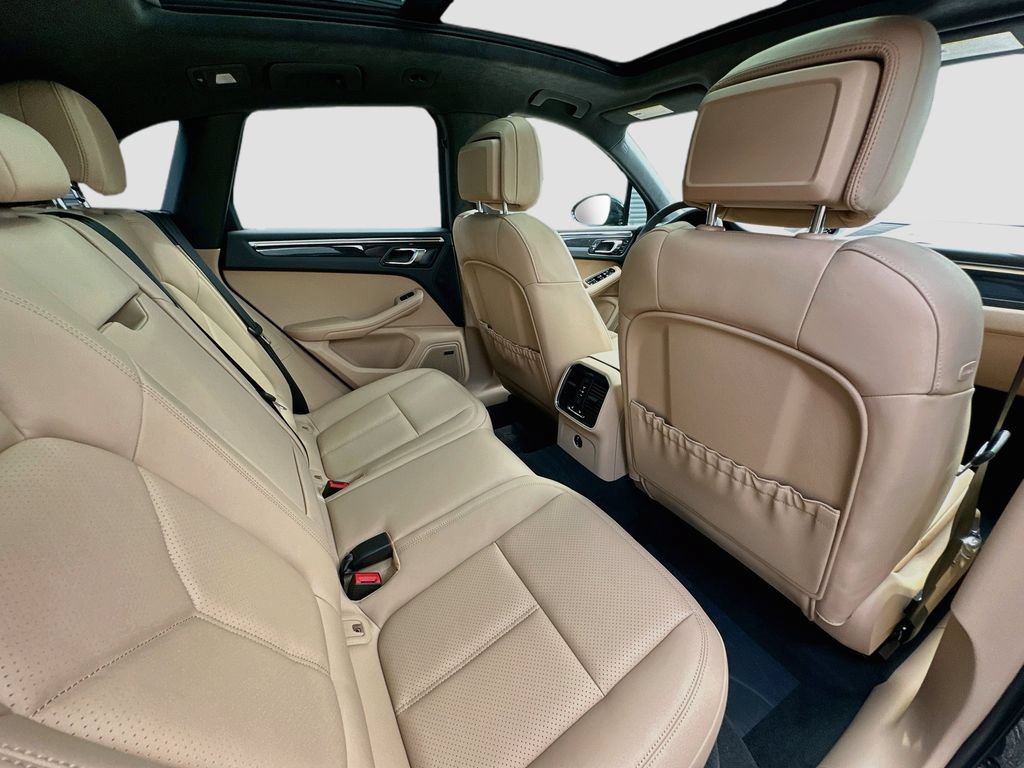 New 2026 Porsche Macan AWD/4WD image 29