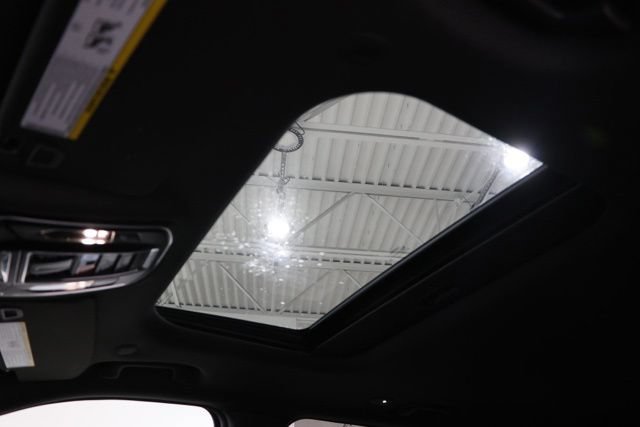 Used 2023 Jeep Grand Cherokee Altitude AWD/4WD image 28