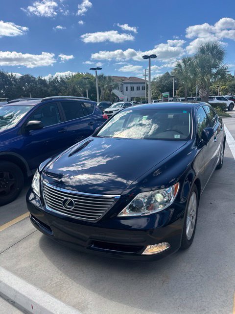 Used 2008 Lexus LS 460 RWD image 2
