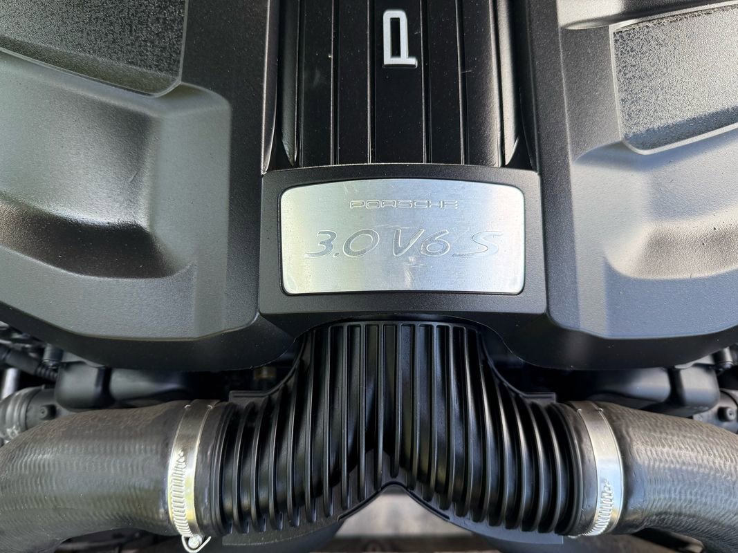 Used 2015 Porsche Panamera 4S image 48