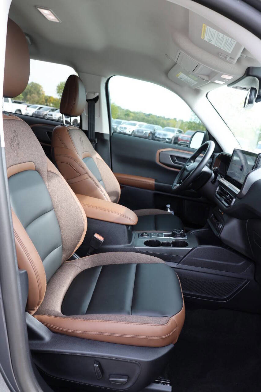 Used 2025 Ford Bronco Sport Outer Banks image 14