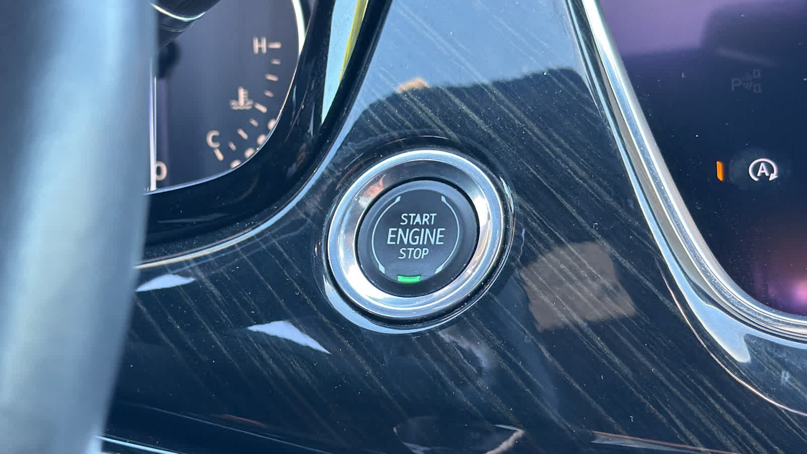 Used 2020 Cadillac XT6 Premium Luxury FWD image 17